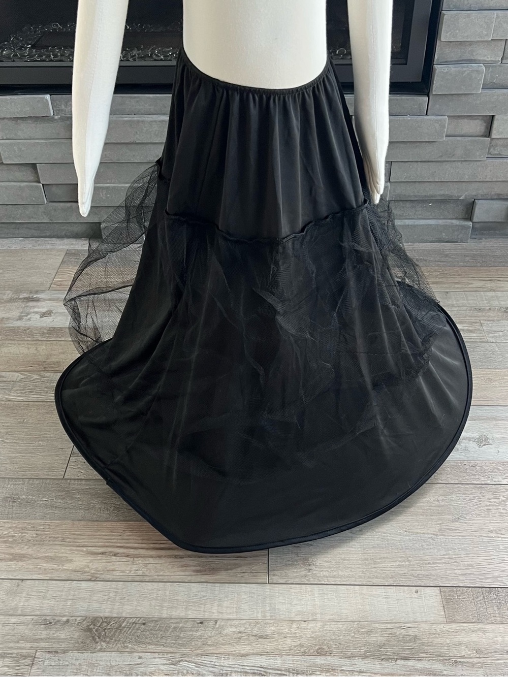 Spirit Halloween Victorian Vampiress Child Costume Size Small 4-6 - Picture 3 of 15